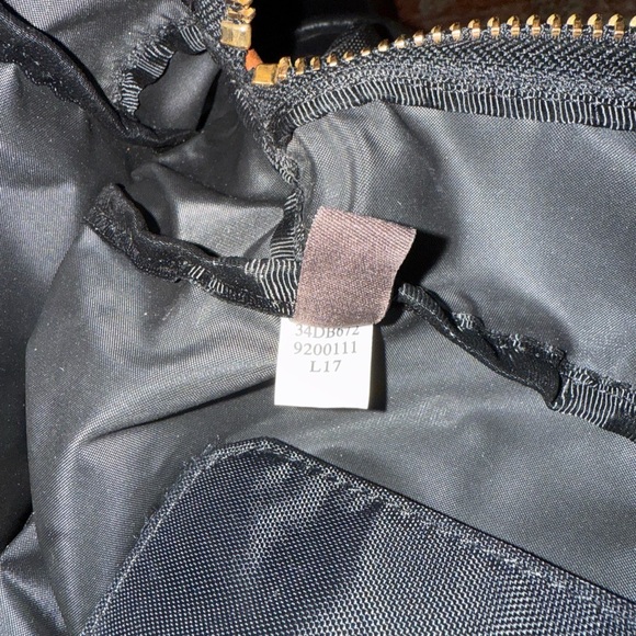 Frye black with leather accent
L17
Will fit my 13 in dell and larger - Picture 9 of 10